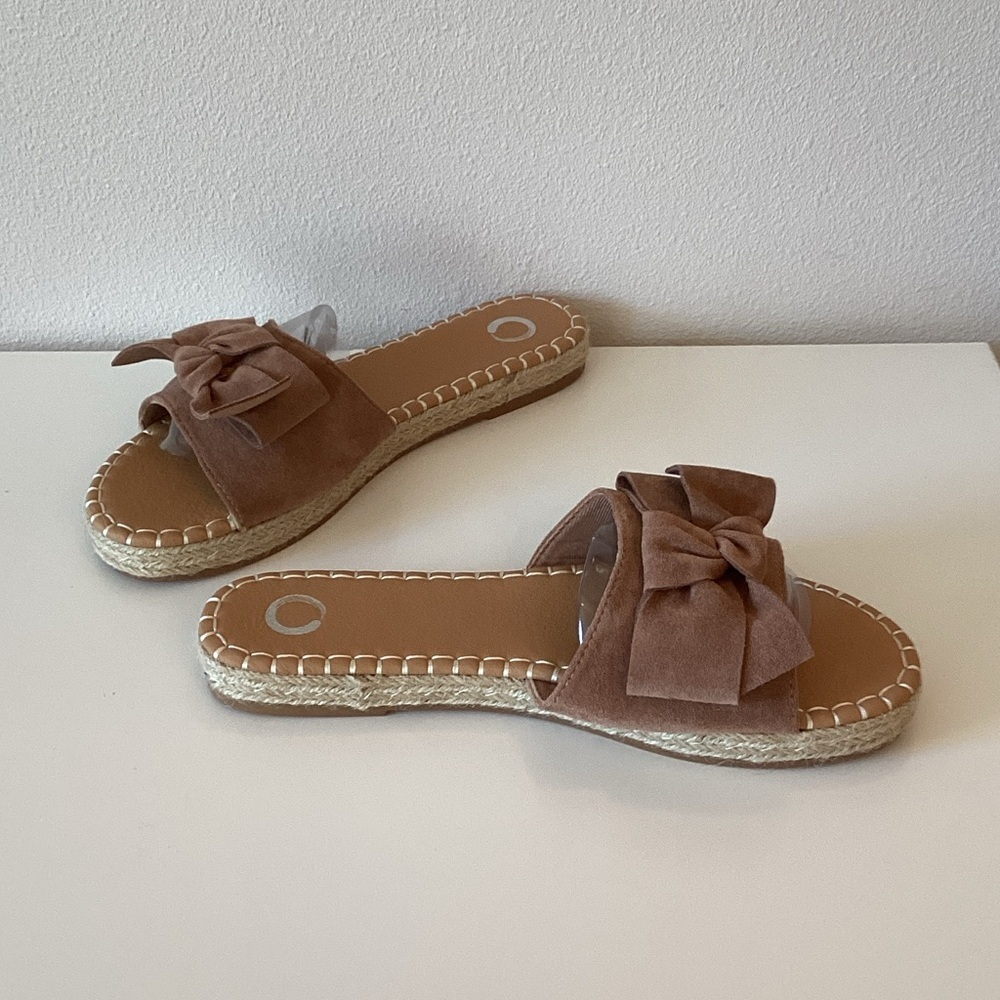 New WB‎ Journee collection Brown Bow Slip-On Sandals